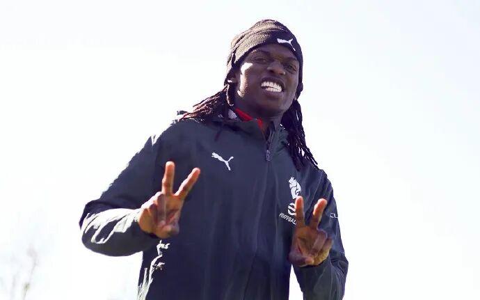 乐鱼体育登录-隆戈丨固定年薪上涨至600万欧元