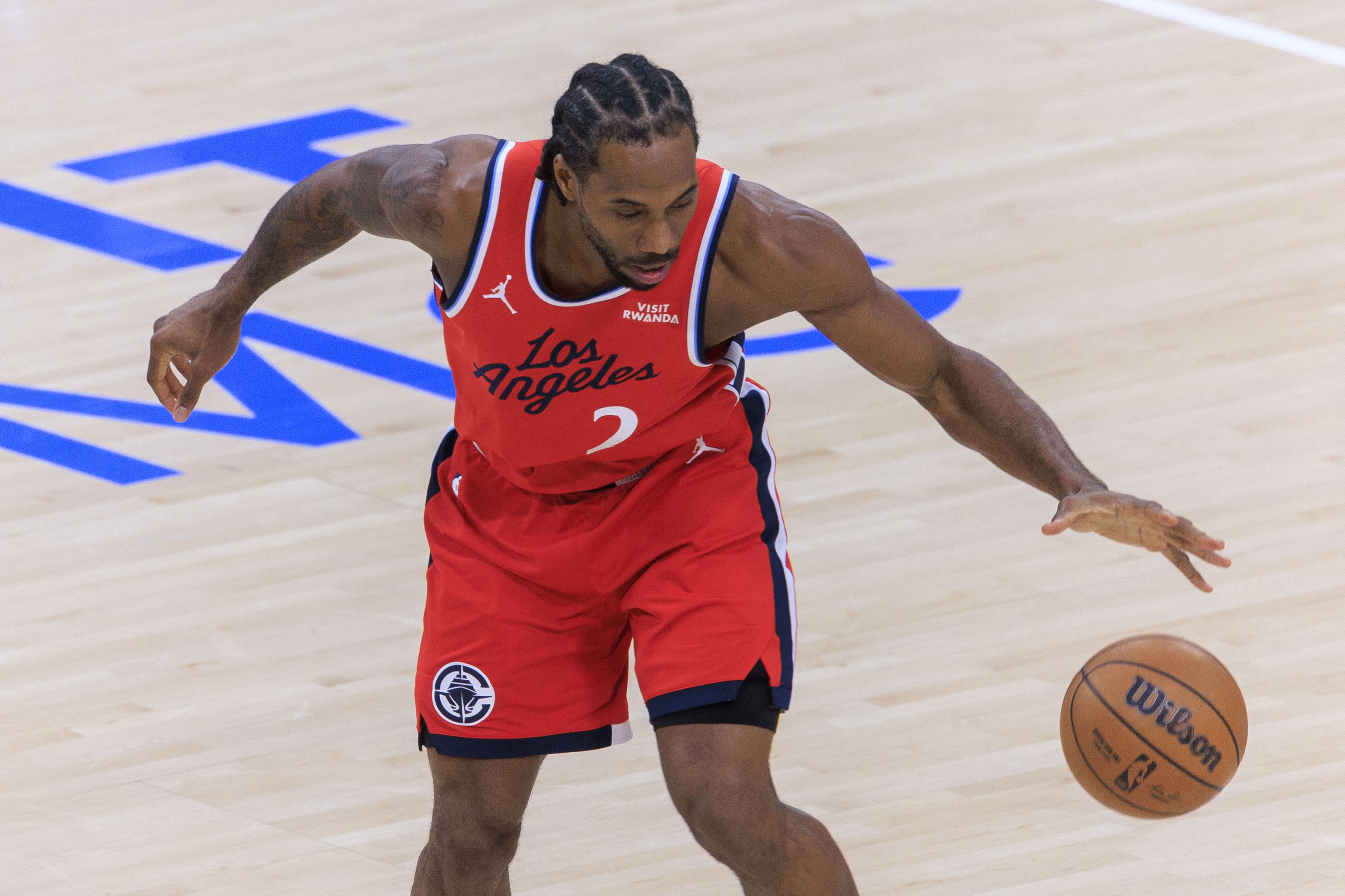 leyu.com-记者：我一直反对过度吹捧伦纳德 但过去45天里他是联盟前8级别