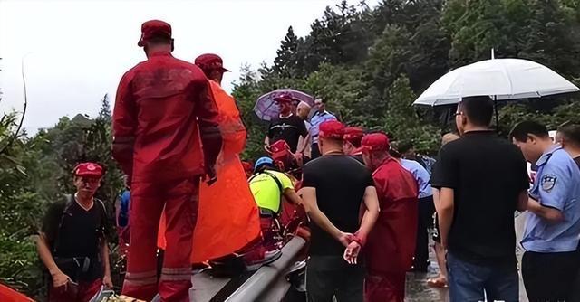 乐鱼体育登录-2019年,滴滴司机钟元被执行死刑,死前害怕不已,后悔来不及了